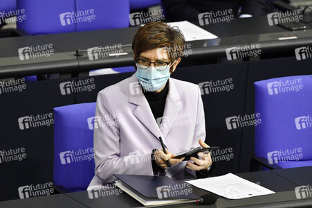 215. Sitzung des Deutschen Bundestages in Berlin