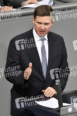 215. Sitzung des Deutschen Bundestages in Berlin