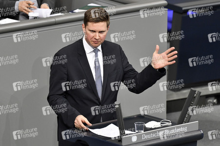 215. Sitzung des Deutschen Bundestages in Berlin