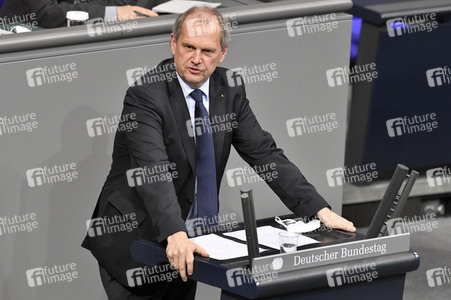 215. Sitzung des Deutschen Bundestages in Berlin