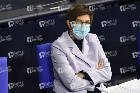 215. Sitzung des Deutschen Bundestages in Berlin