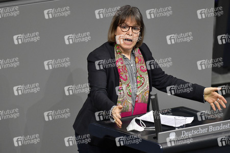 215. Sitzung des Deutschen Bundestages in Berlin