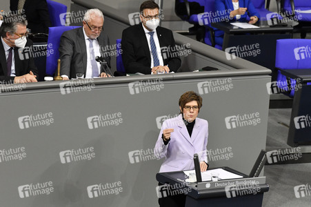 215. Sitzung des Deutschen Bundestages in Berlin