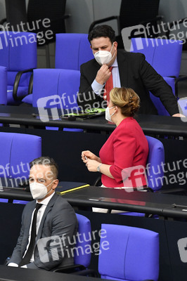 216. Sitzung des Deutschen Bundestages in Berlin
