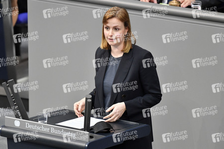 216. Sitzung des Deutschen Bundestages in Berlin