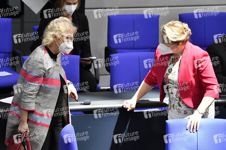 216. Sitzung des Deutschen Bundestages in Berlin