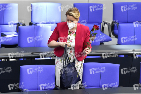 216. Sitzung des Deutschen Bundestages in Berlin