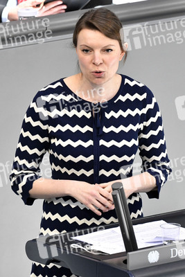 216. Sitzung des Deutschen Bundestages in Berlin