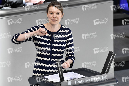 216. Sitzung des Deutschen Bundestages in Berlin