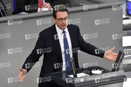 216. Sitzung des Deutschen Bundestages in Berlin