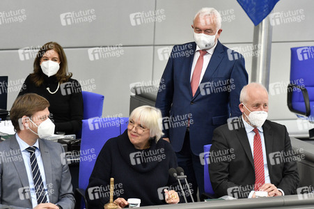 216. Sitzung des Deutschen Bundestages in Berlin