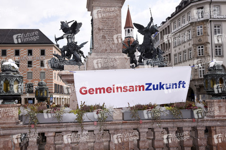 Protestaktion 'GemeinsamZukunft! Es reicht!' in München
