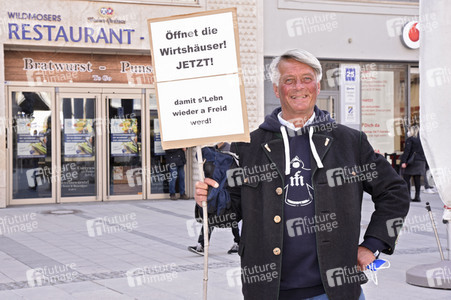 Protestaktion 'GemeinsamZukunft! Es reicht!' in München