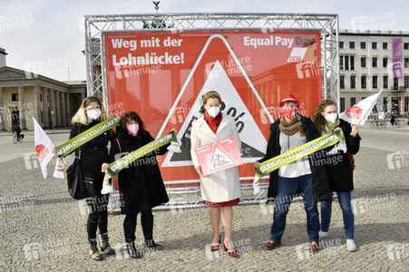 DGB-Aktion zum Equal Pay Day in Berlin