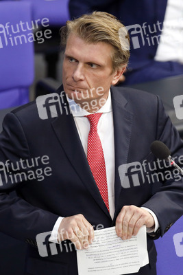 208. Sitzung des Deutschen Bundestages in Berlin