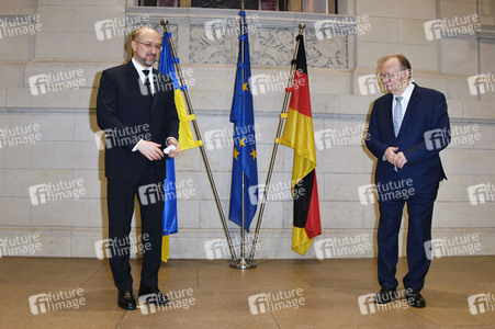 Fototermin mit Reiner Haseloff und Denys Schmyhal in Berlin