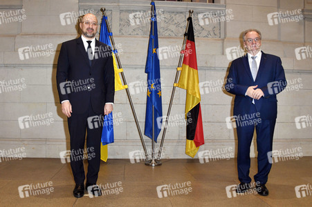 Fototermin mit Reiner Haseloff und Denys Schmyhal in Berlin