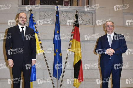 Fototermin mit Reiner Haseloff und Denys Schmyhal in Berlin