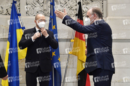 Fototermin mit Reiner Haseloff und Denys Schmyhal in Berlin