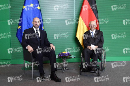 Fototermin mit Wolfgang Schäuble und Denys Schmyhal in Berlin