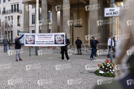 Demonstration von Rechtsextremisten und Reichsbürgern in Berlin