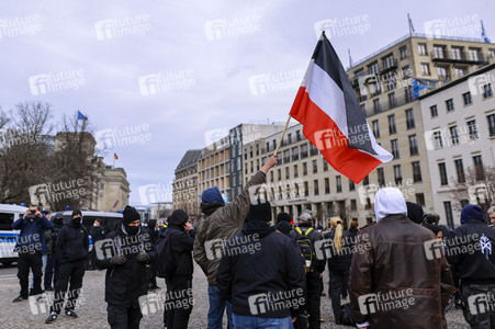 Demonstration von Rechtsextremisten und Reichsbürgern in Berlin