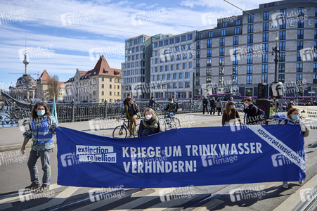 Extiction Rebellion Protest zum zum Weltwassertag