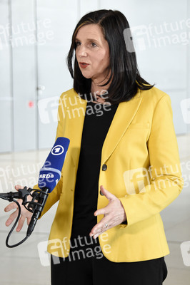 217. Sitzung des Deutschen Bundestages in Berlin