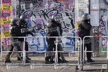 Räumung der Kiezkneipe 'Meuterei' in Berlin