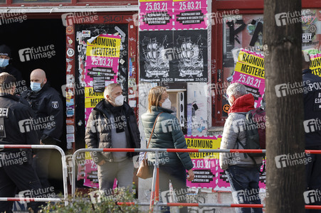 Räumung der Kiezkneipe 'Meuterei' in Berlin