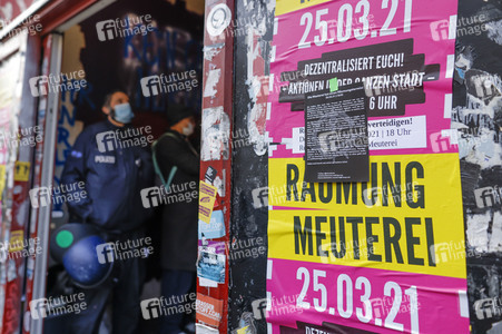 Räumung der Kiezkneipe 'Meuterei' in Berlin