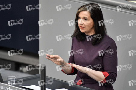 218. Sitzung des Deutschen Bundestages in Berlin