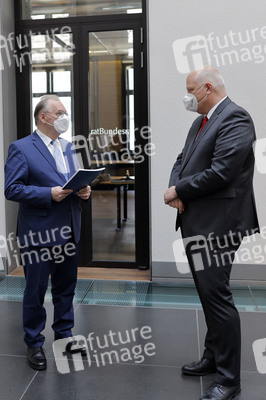 Übergabe des Tätigkeitsberichts zum Datenschutz in Berlin