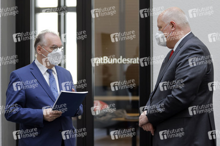 Übergabe des Tätigkeitsberichts zum Datenschutz in Berlin