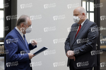 Übergabe des Tätigkeitsberichts zum Datenschutz in Berlin