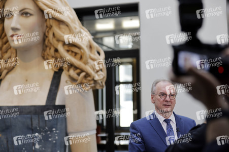 Übergabe des Tätigkeitsberichts zum Datenschutz in Berlin