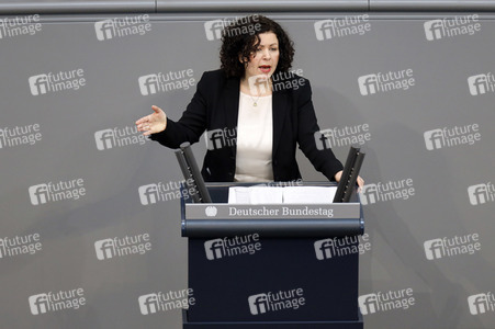 218. Sitzung des Deutschen Bundestages in Berlin