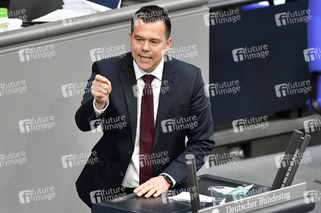 219. Sitzung des Deutschen Bundestages in Berlin