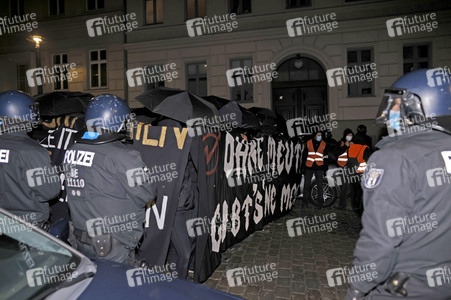 Protestaktion 'Chaos für die Meute! Tag X Demo!' in Berlin