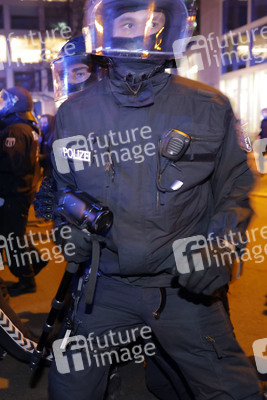 Protestaktion 'Chaos für die Meute! Tag X Demo!' in Berlin