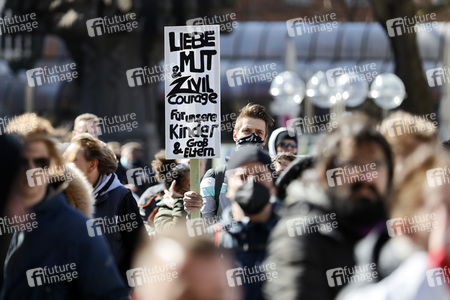 Demo gegen Corona-Maßnahmen in Köln