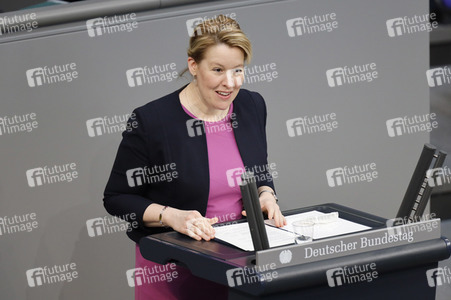 219. Sitzung des Deutschen Bundestages in Berlin