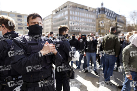 Demo gegen Corona-Maßnahmen in Köln
