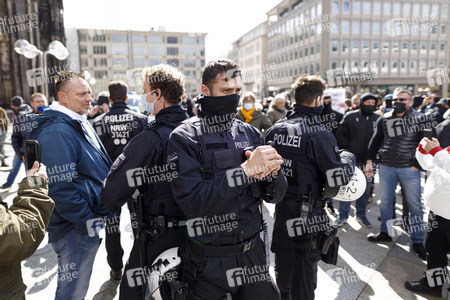 Demo gegen Corona-Maßnahmen in Köln