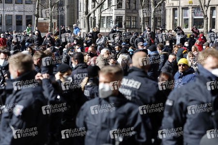 Demo gegen Corona-Maßnahmen in Köln