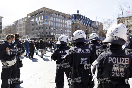 Demo gegen Corona-Maßnahmen in Köln