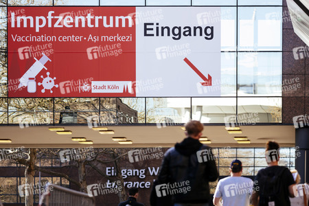 Symbolfoto Impfzentrum Köln