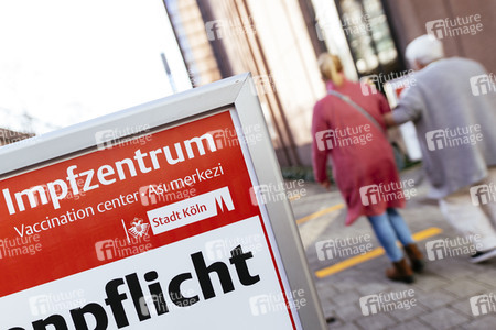 Symbolfoto Impfzentrum Köln