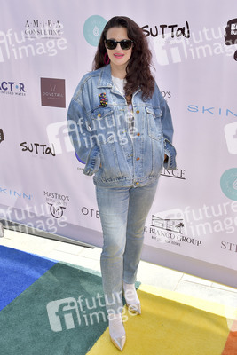 Cassie Scerbo's Spendenaktion in Malibu