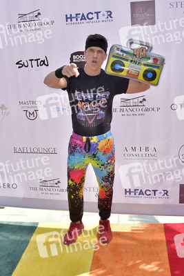 Cassie Scerbo's Spendenaktion in Malibu